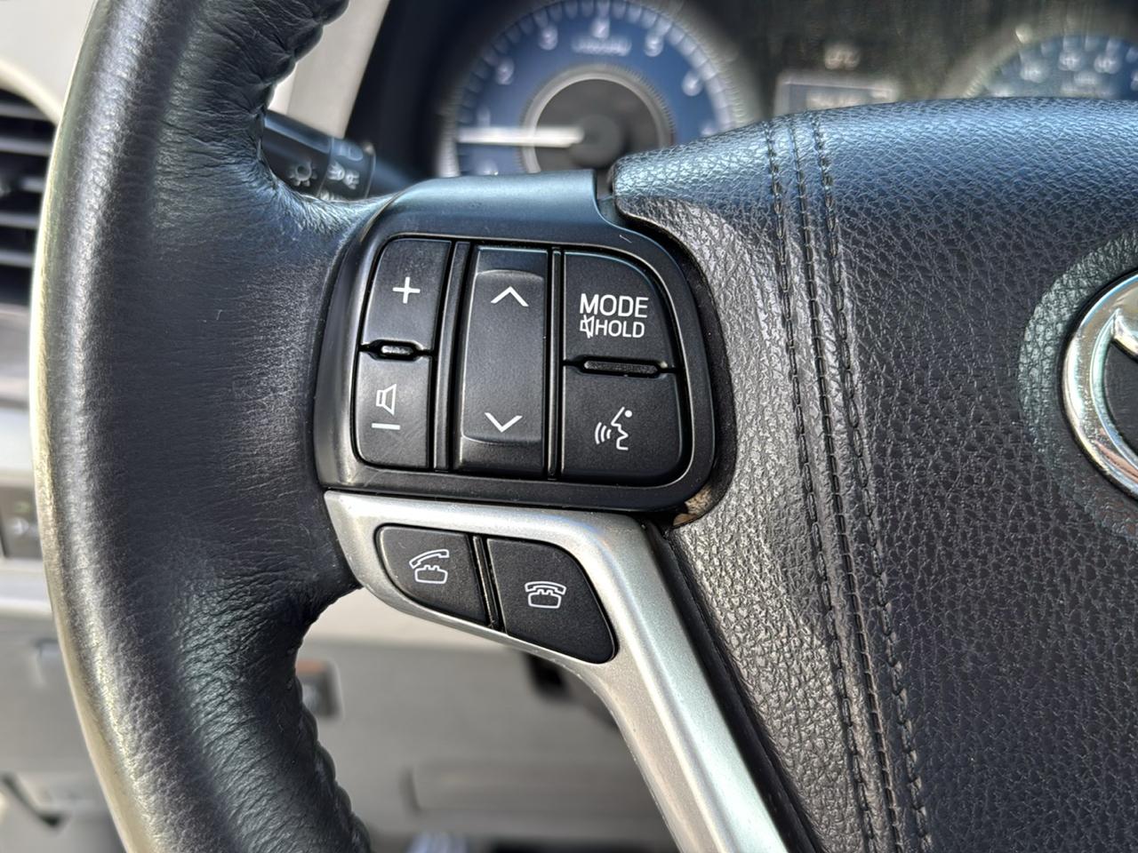 Toyota Sienna Limited Premium AWD 7-Passenger (Natl) 2017