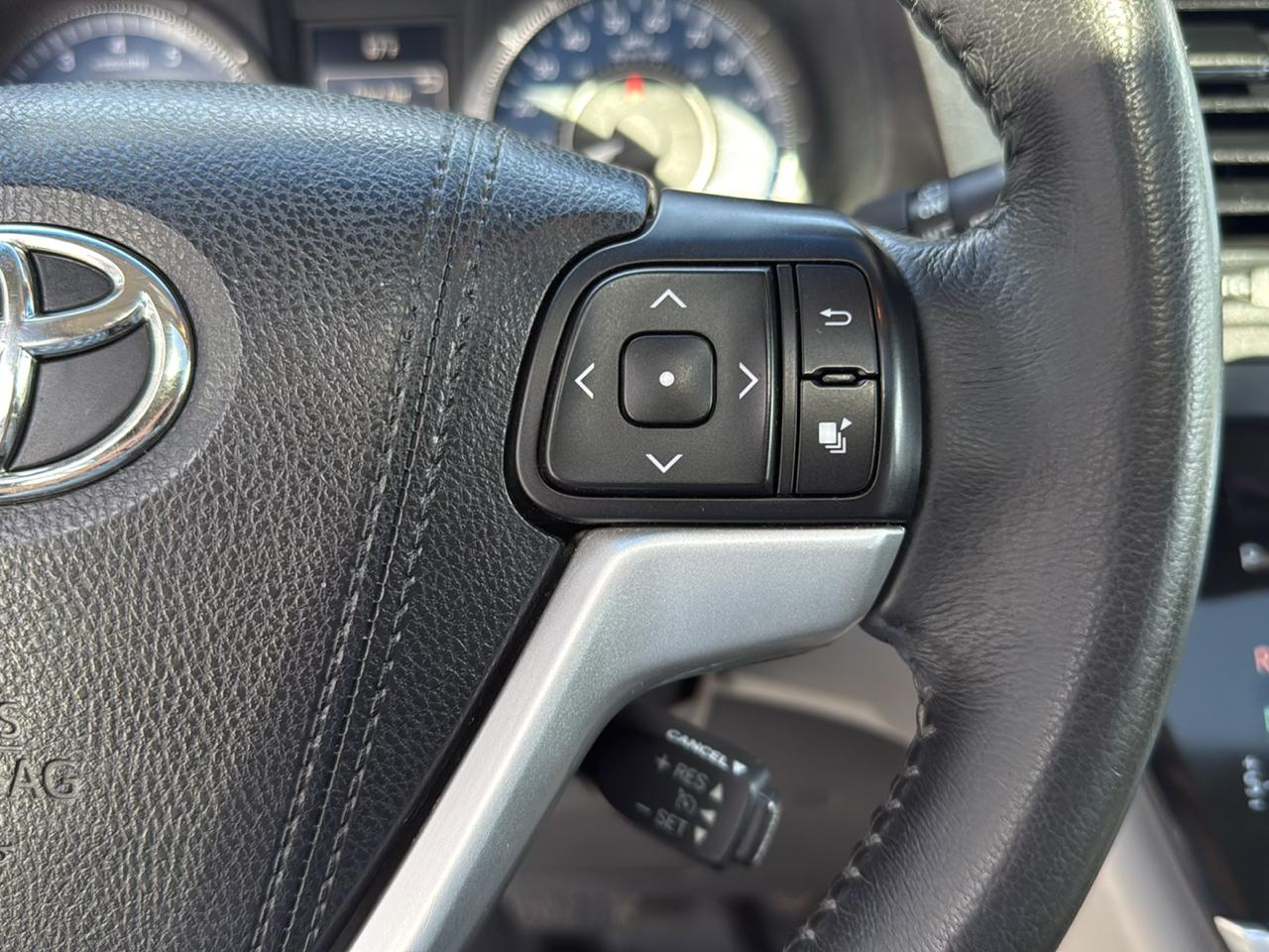 Toyota Sienna Limited Premium AWD 7-Passenger (Natl) 2017