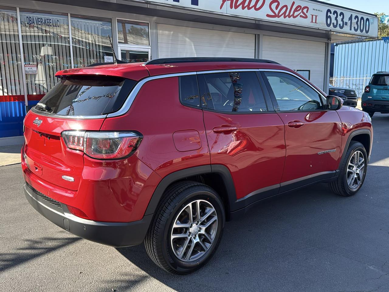 Jeep Compass Latitude w/Sun/Safety Pkg 4x4 2020