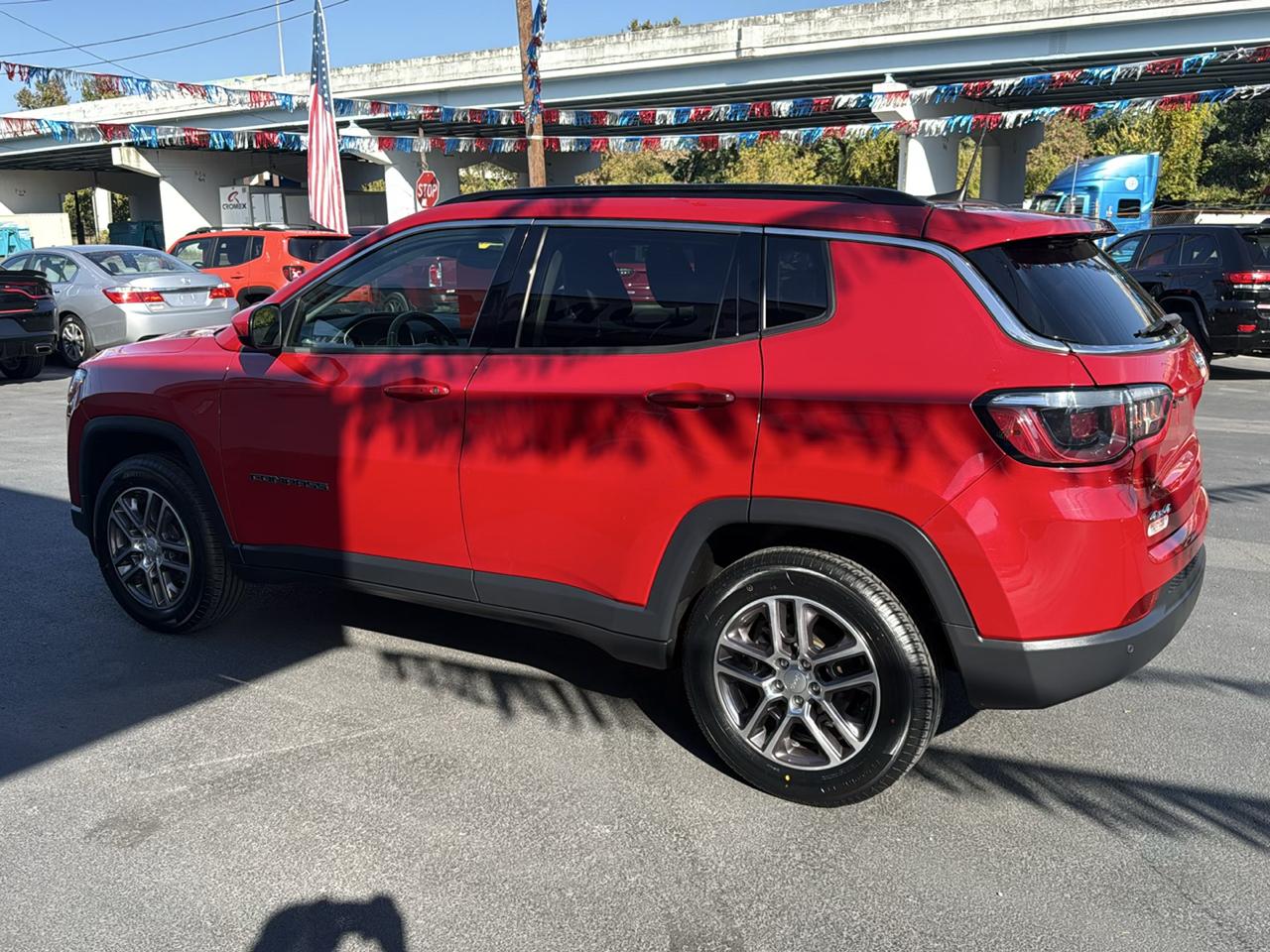 Jeep Compass Latitude w/Sun/Safety Pkg 4x4 2020