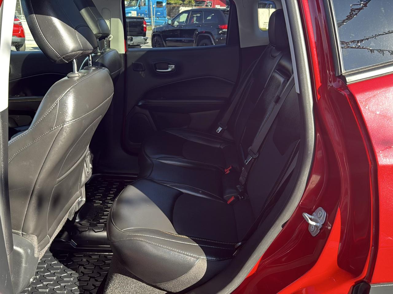 Jeep Compass Latitude w/Sun/Safety Pkg 4x4 2020