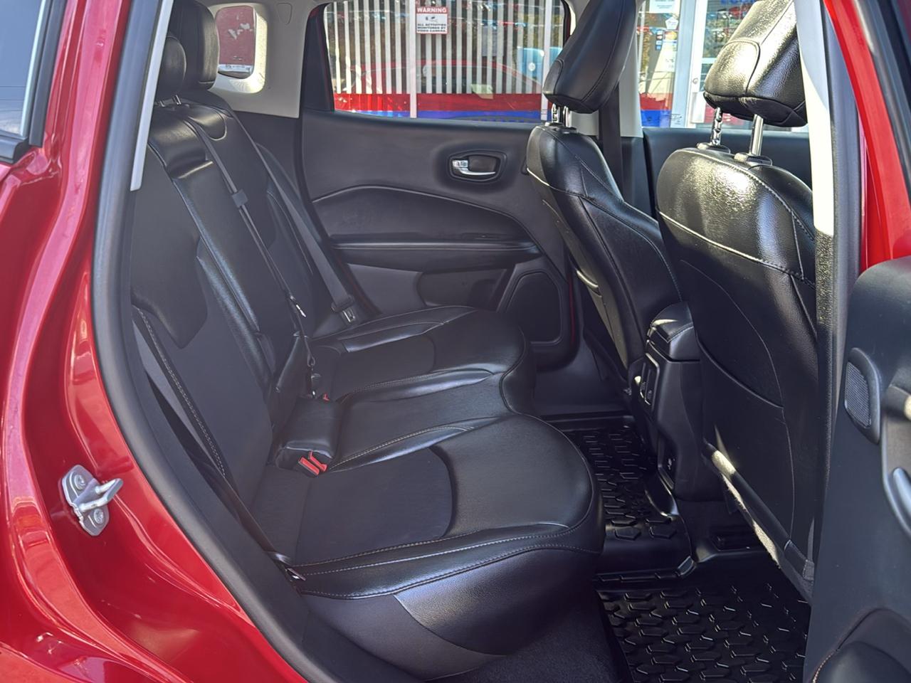 Jeep Compass Latitude w/Sun/Safety Pkg 4x4 2020