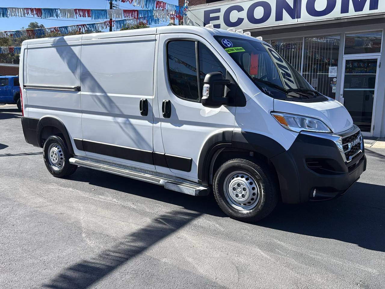 2025 RAM ProMaster Cargo Van Tradesman 2500 Low Roof 136" WB w/Pass Seat