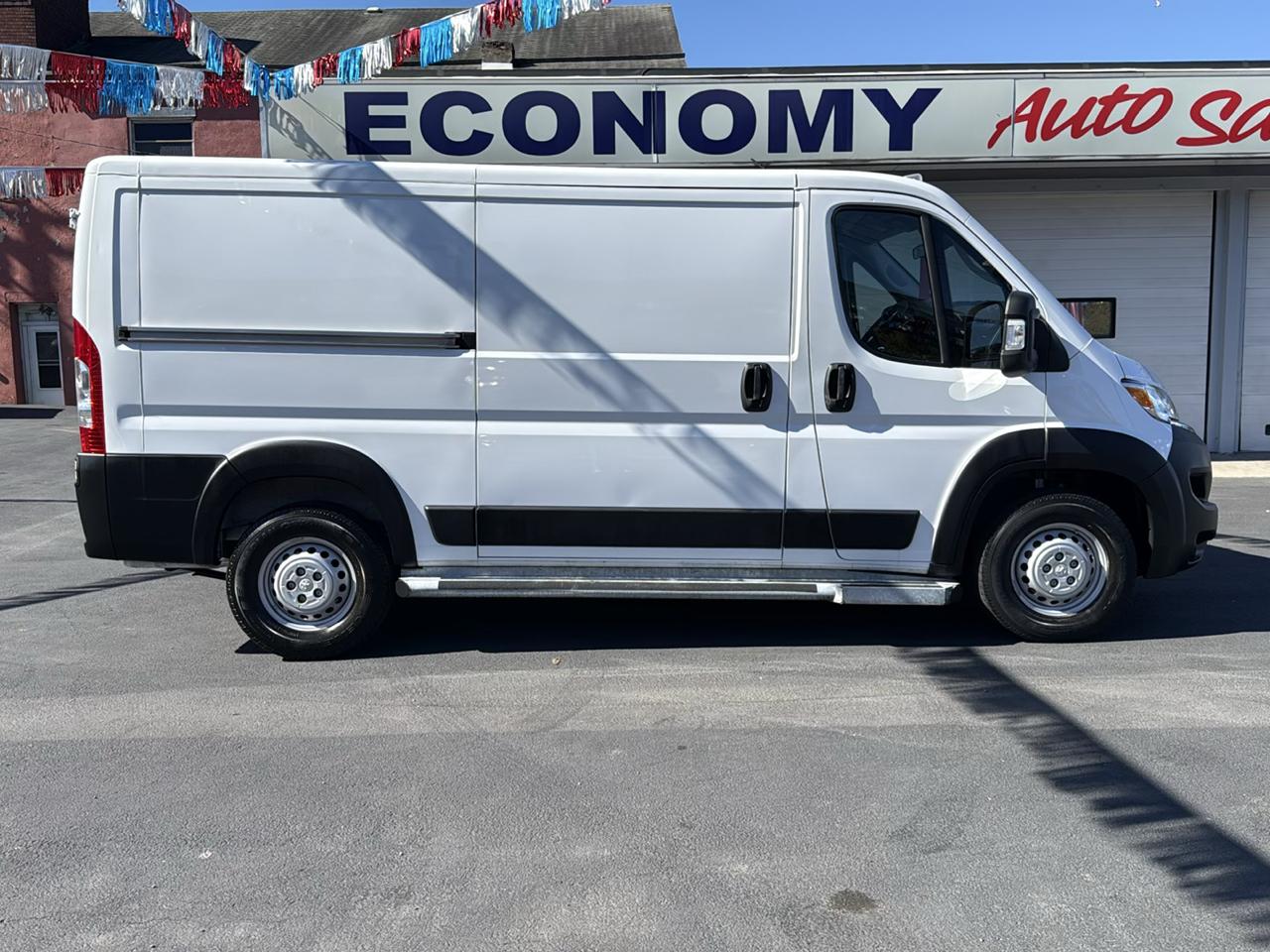 RAM ProMaster Cargo Van Tradesman 2500 Low Roof 136" WB w/Pass Seat 2025