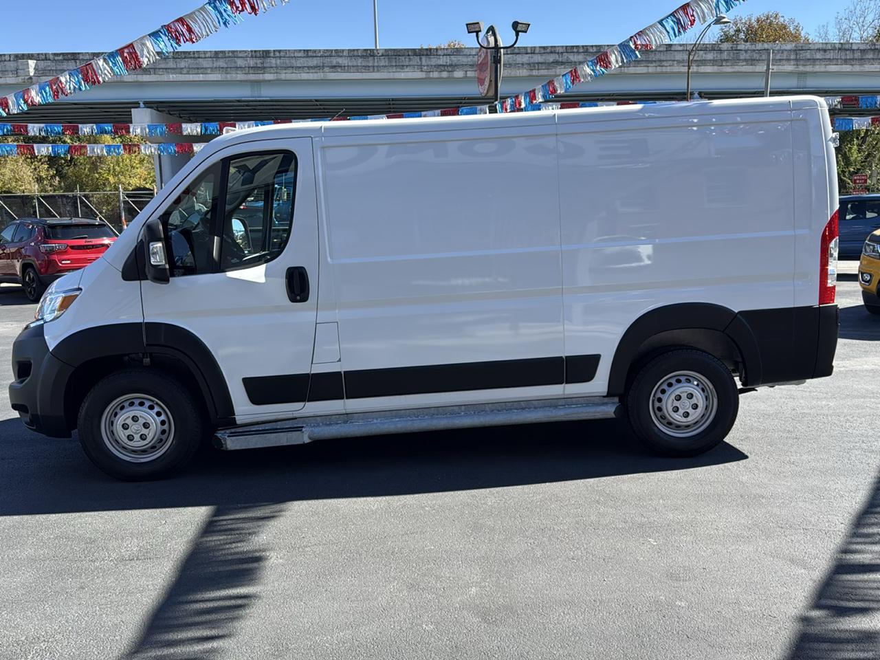 RAM ProMaster Cargo Van Tradesman 2500 Low Roof 136" WB w/Pass Seat 2025