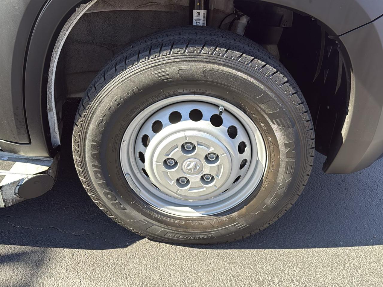 RAM ProMaster Cargo Van Tradesman 2500 Low Roof 136" WB w/Pass Seat 2025