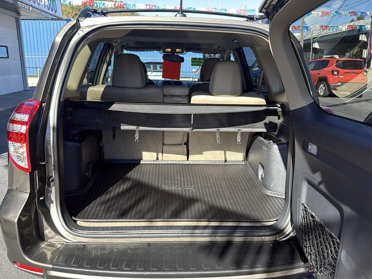 Toyota RAV4 4WD 4dr I4 Limited (Natl) 2012