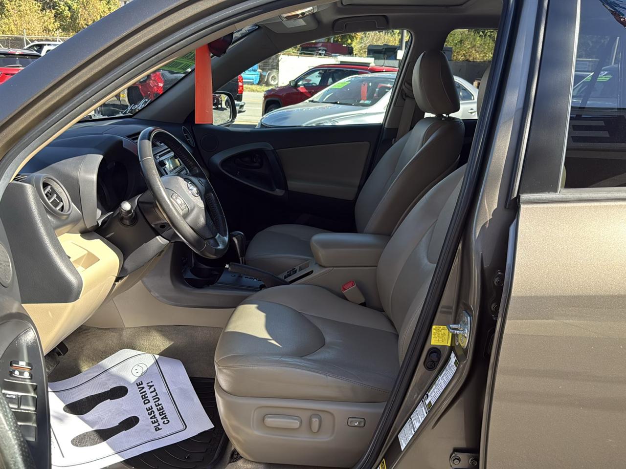 Toyota RAV4 4WD 4dr I4 Limited (Natl) 2012