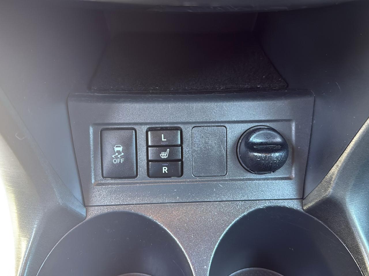 Toyota RAV4 4WD 4dr I4 Limited (Natl) 2012