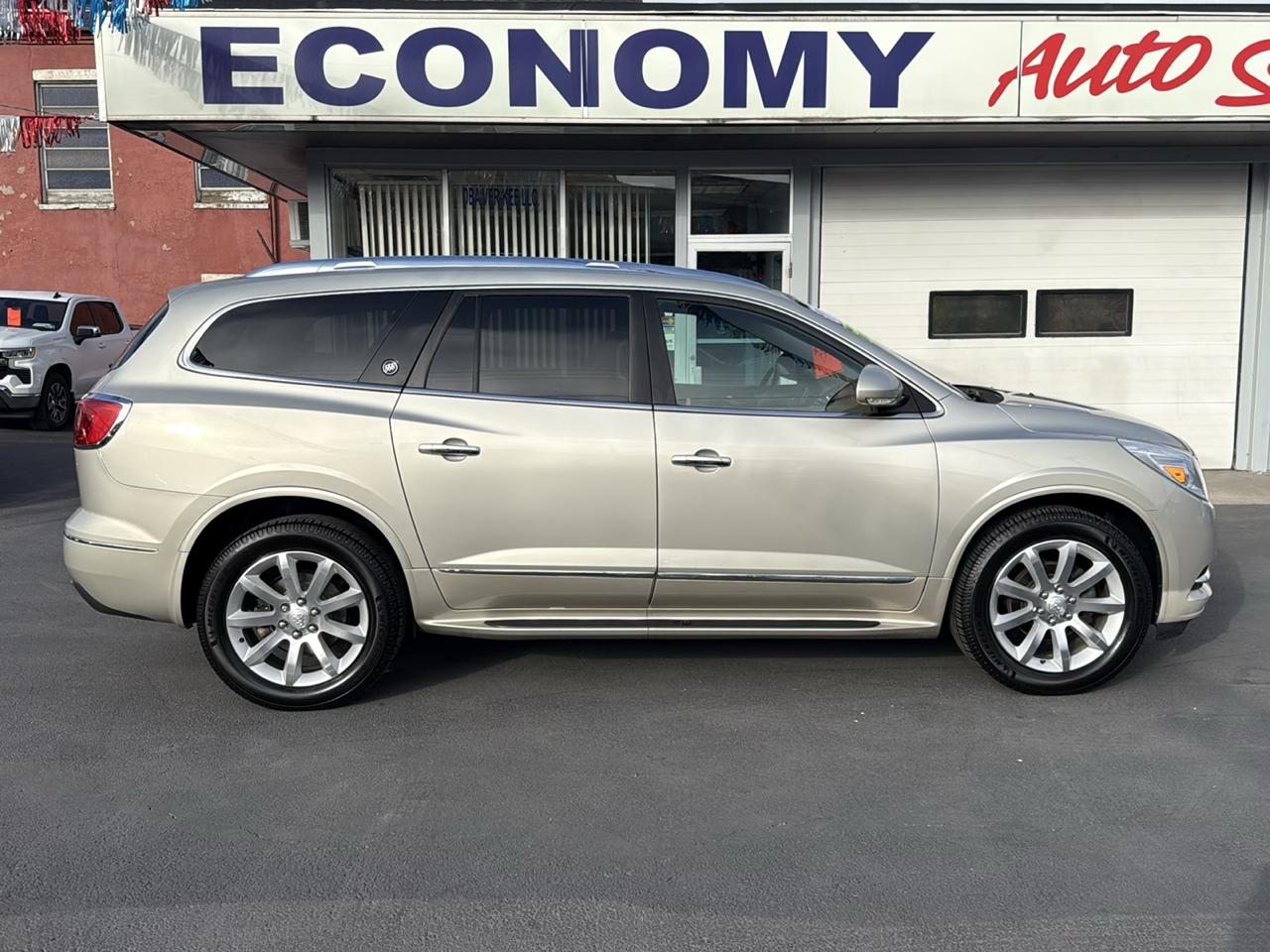 Buick Enclave FWD 4dr Premium 2017