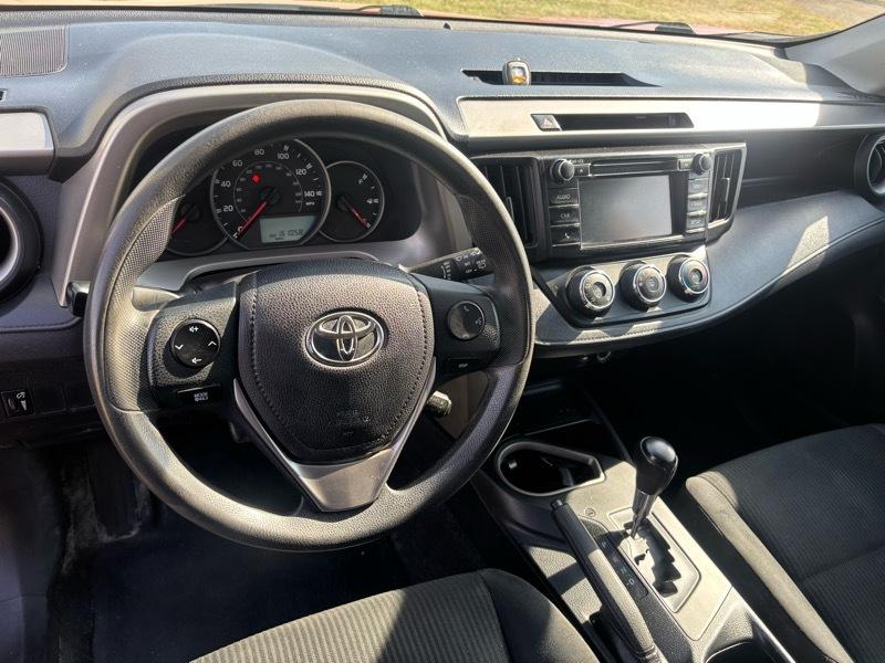 Toyota RAV4 LE AWD 2016