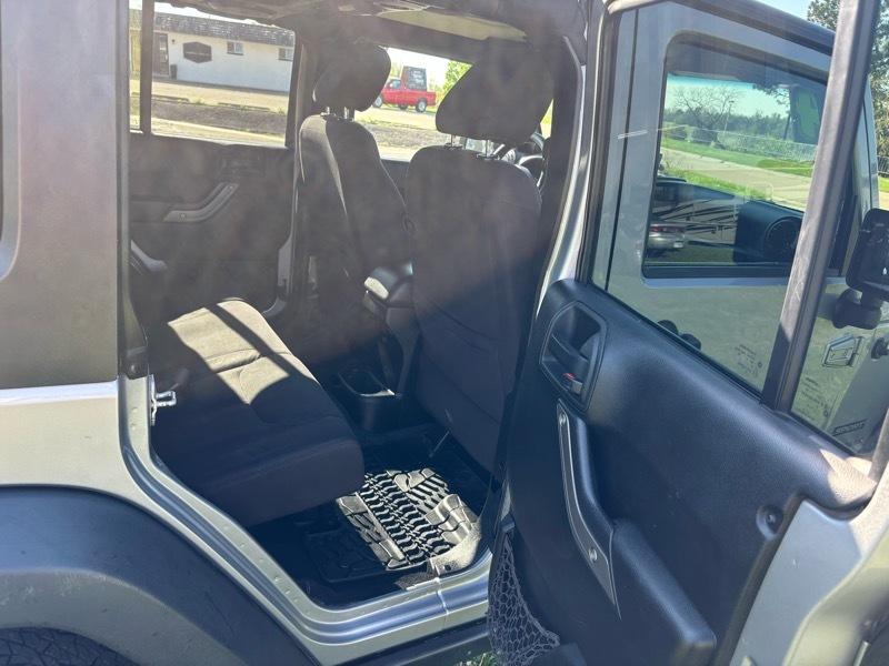 Jeep Wrangler Unlimited Sport 4WD 2014