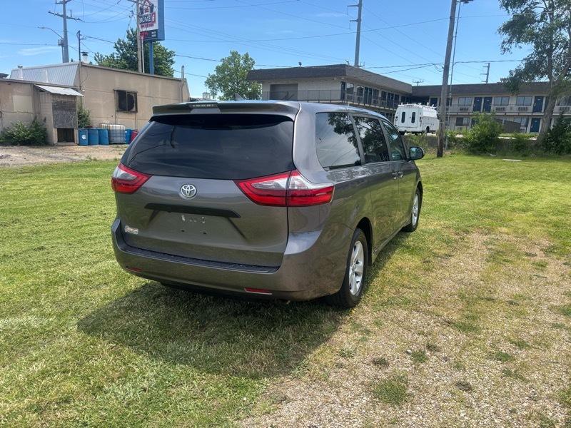 Toyota Sienna  2020