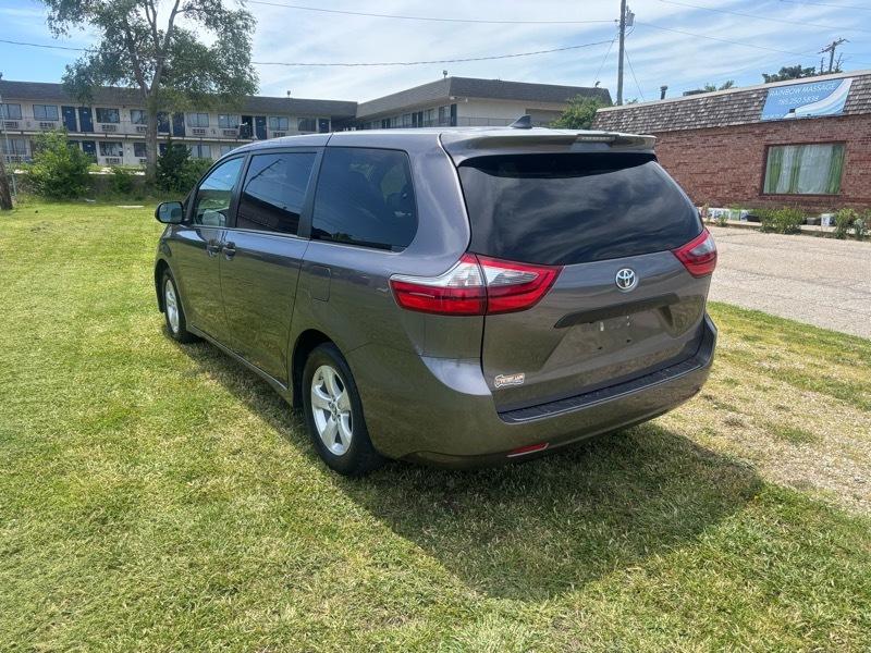 Toyota Sienna  2020
