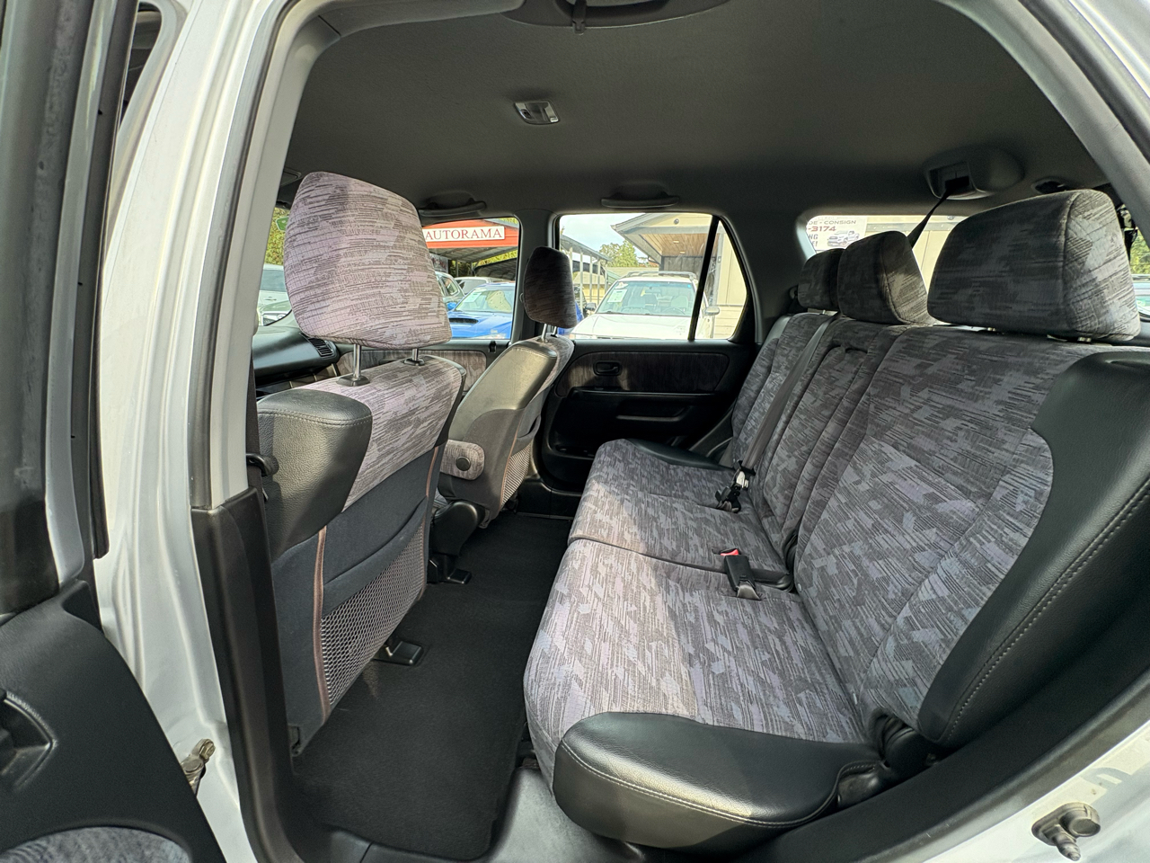 Honda CR-V LX 4WD 4-spd AT 2003 Honda CR-V LX 4WD 4-spd AT 2003