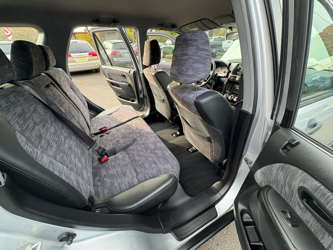 Honda CR-V LX 4WD 4-spd AT 2003 Honda CR-V LX 4WD 4-spd AT 2003