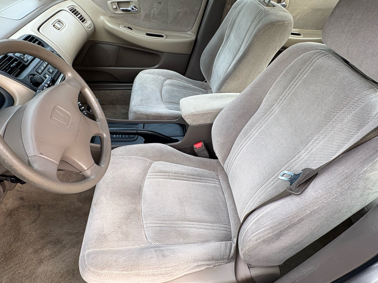 Honda Accord LX V6 sedan 1999