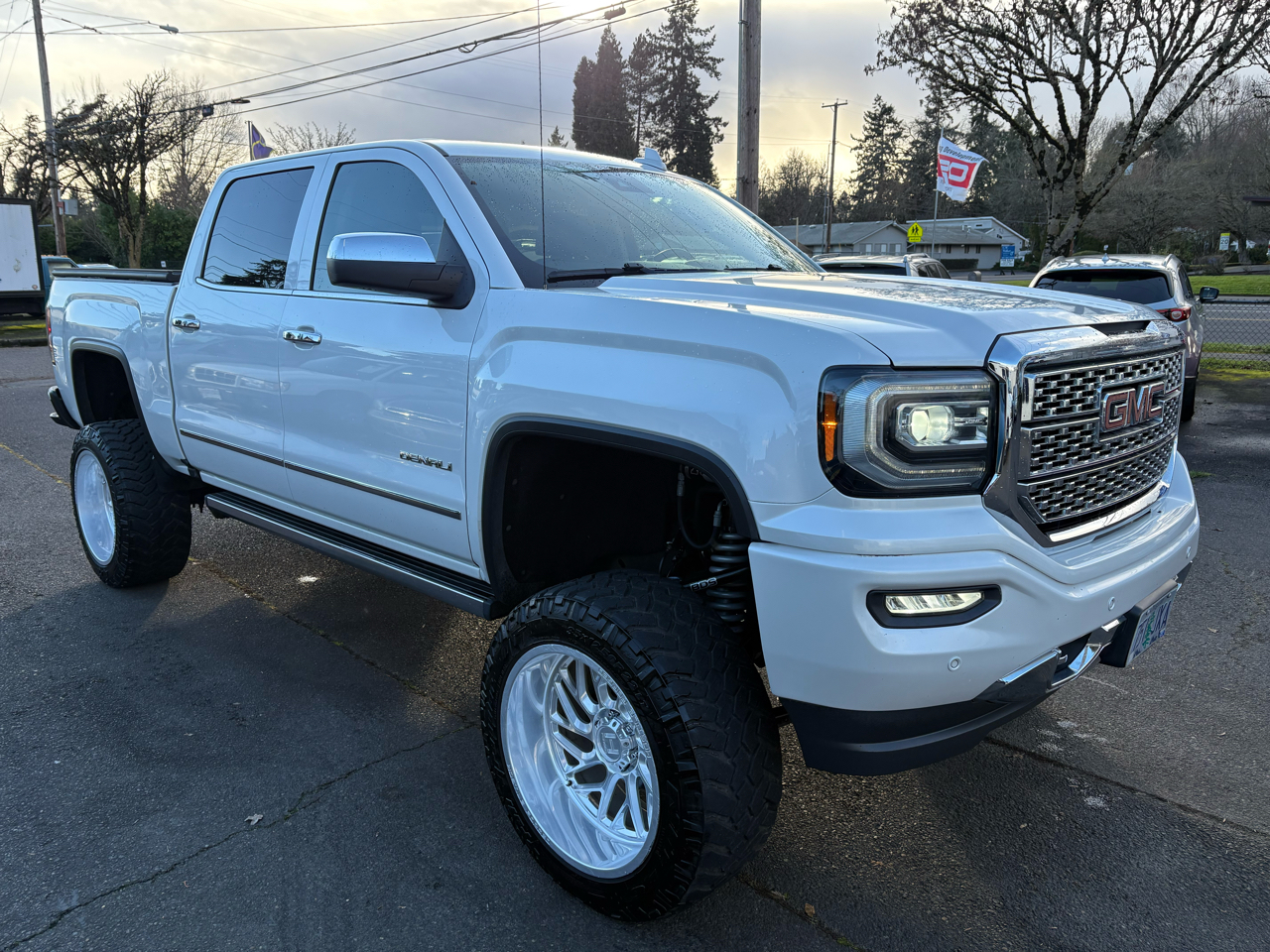 GMC Sierra 1500 Denali Crew Cab Short Box 4WD 2017