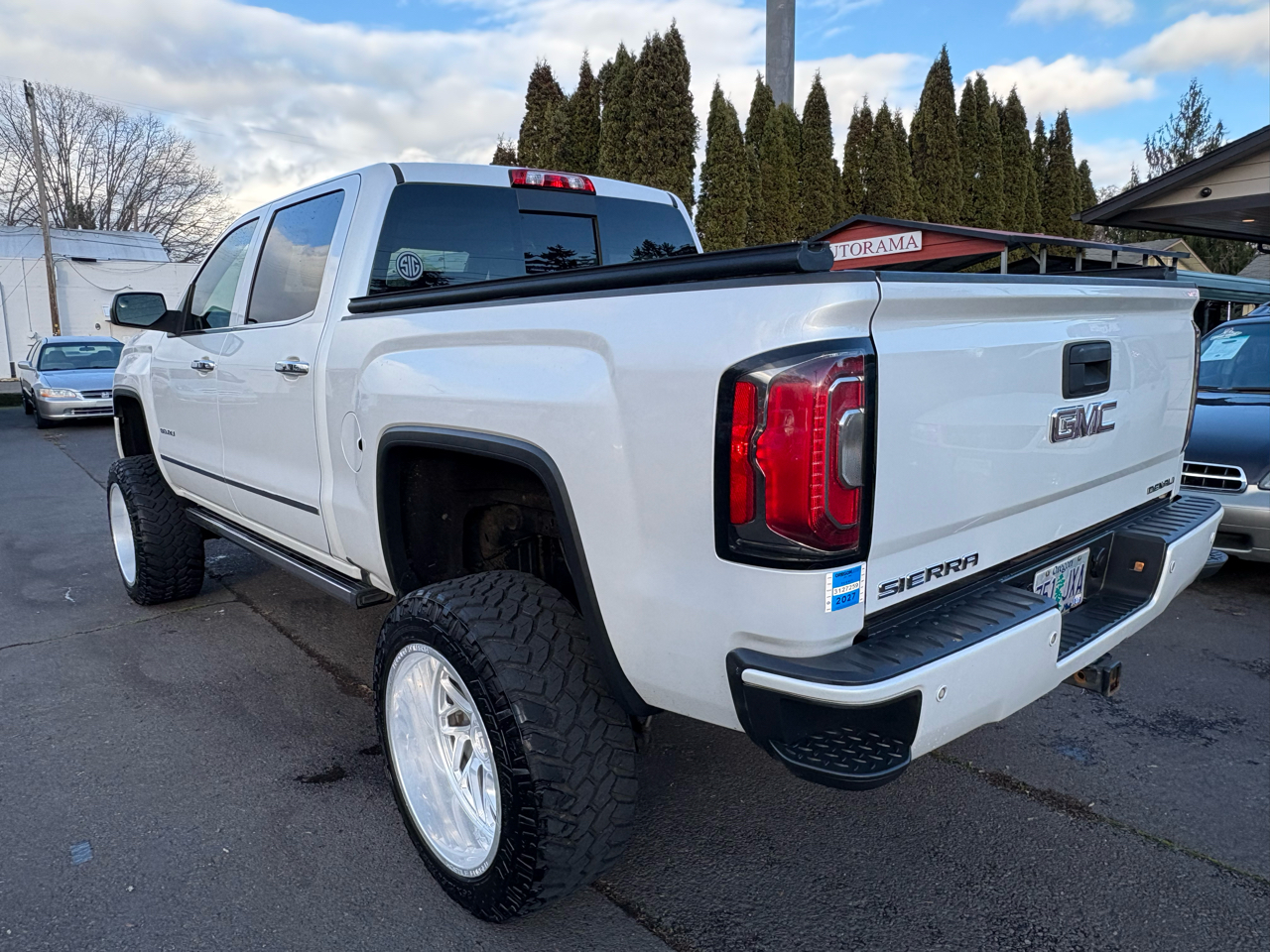 GMC Sierra 1500 Denali Crew Cab Short Box 4WD 2017