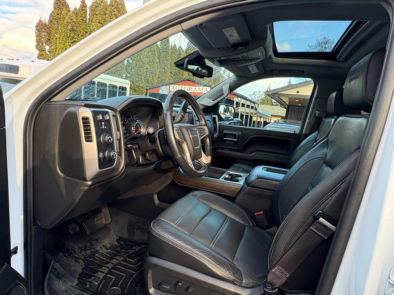 GMC Sierra 1500 Denali Crew Cab Short Box 4WD 2017