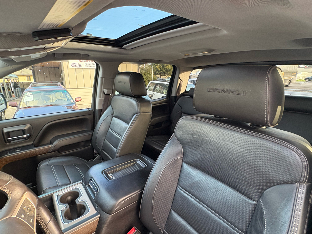 GMC Sierra 1500 Denali Crew Cab Short Box 4WD 2017