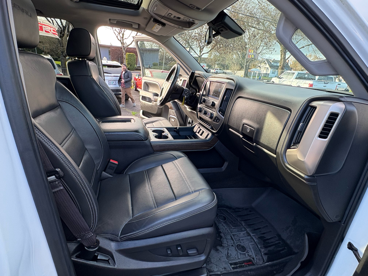 GMC Sierra 1500 Denali Crew Cab Short Box 4WD 2017