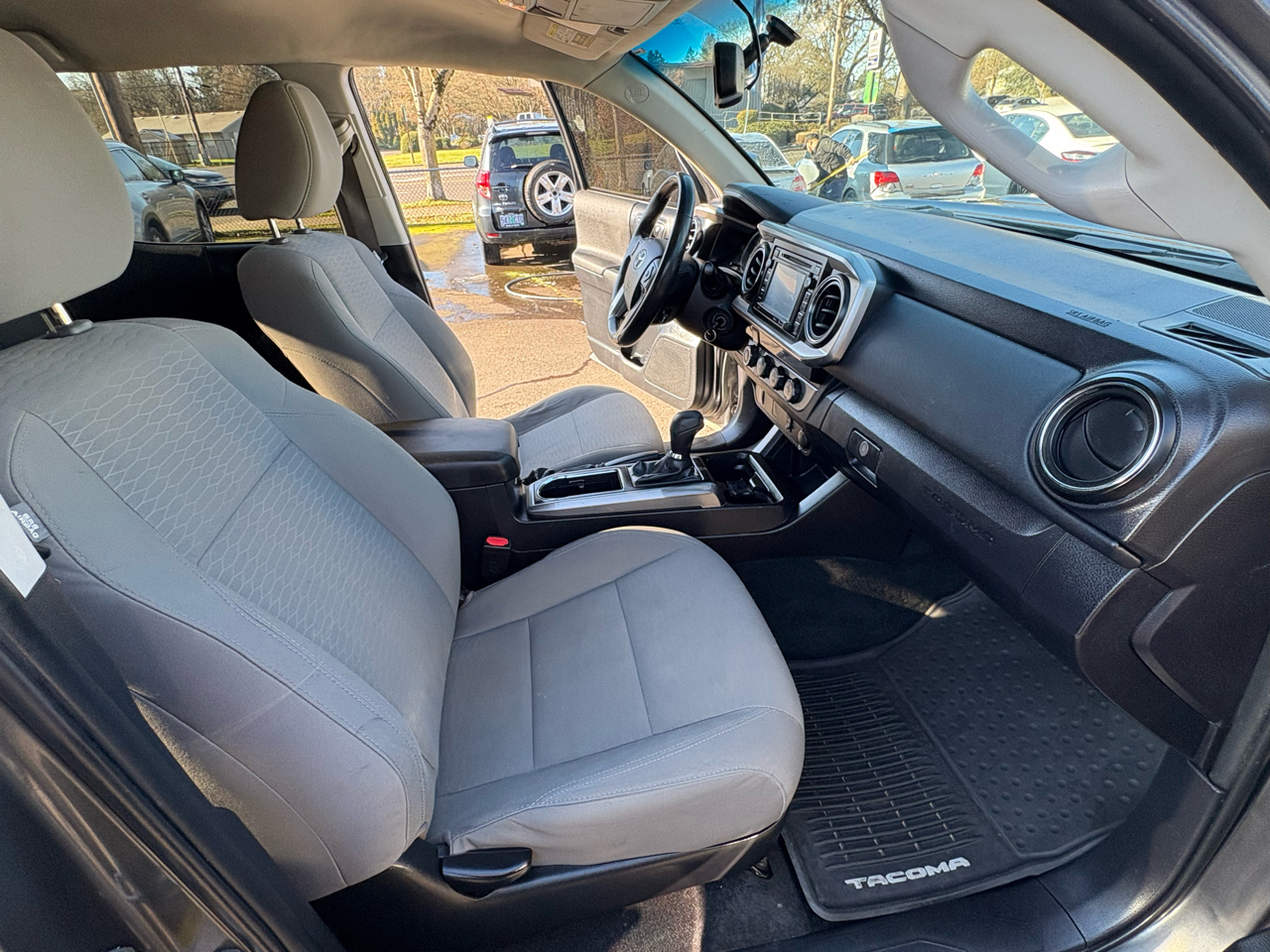 Toyota Tacoma 4WD Double Cab LB V6 AT TRD Sport (Natl) 2016