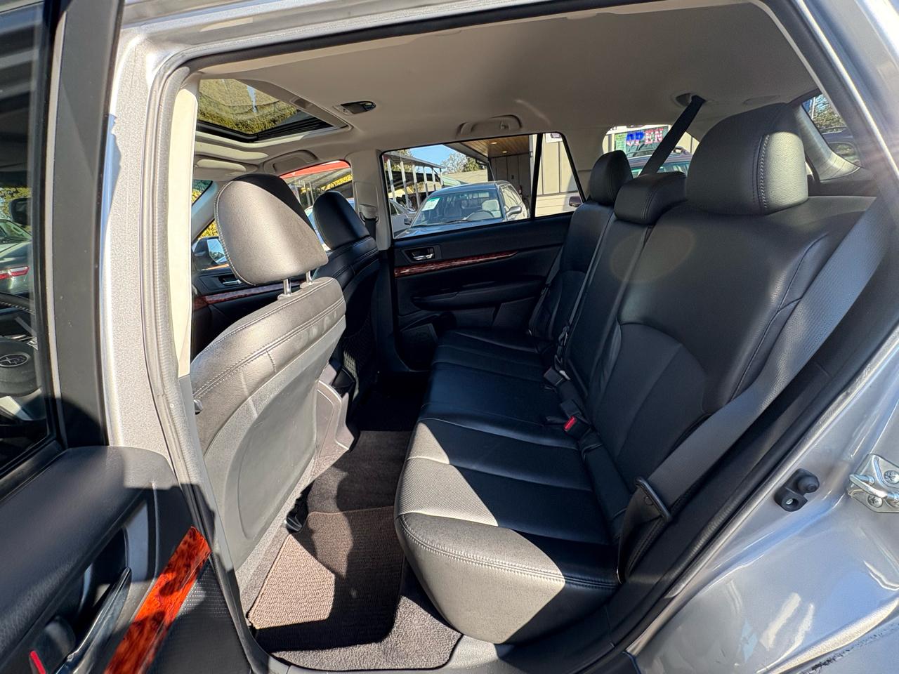 Subaru Outback 3.6R Limited 2010