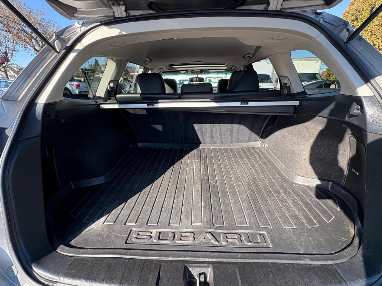 Subaru Outback 3.6R Limited 2010