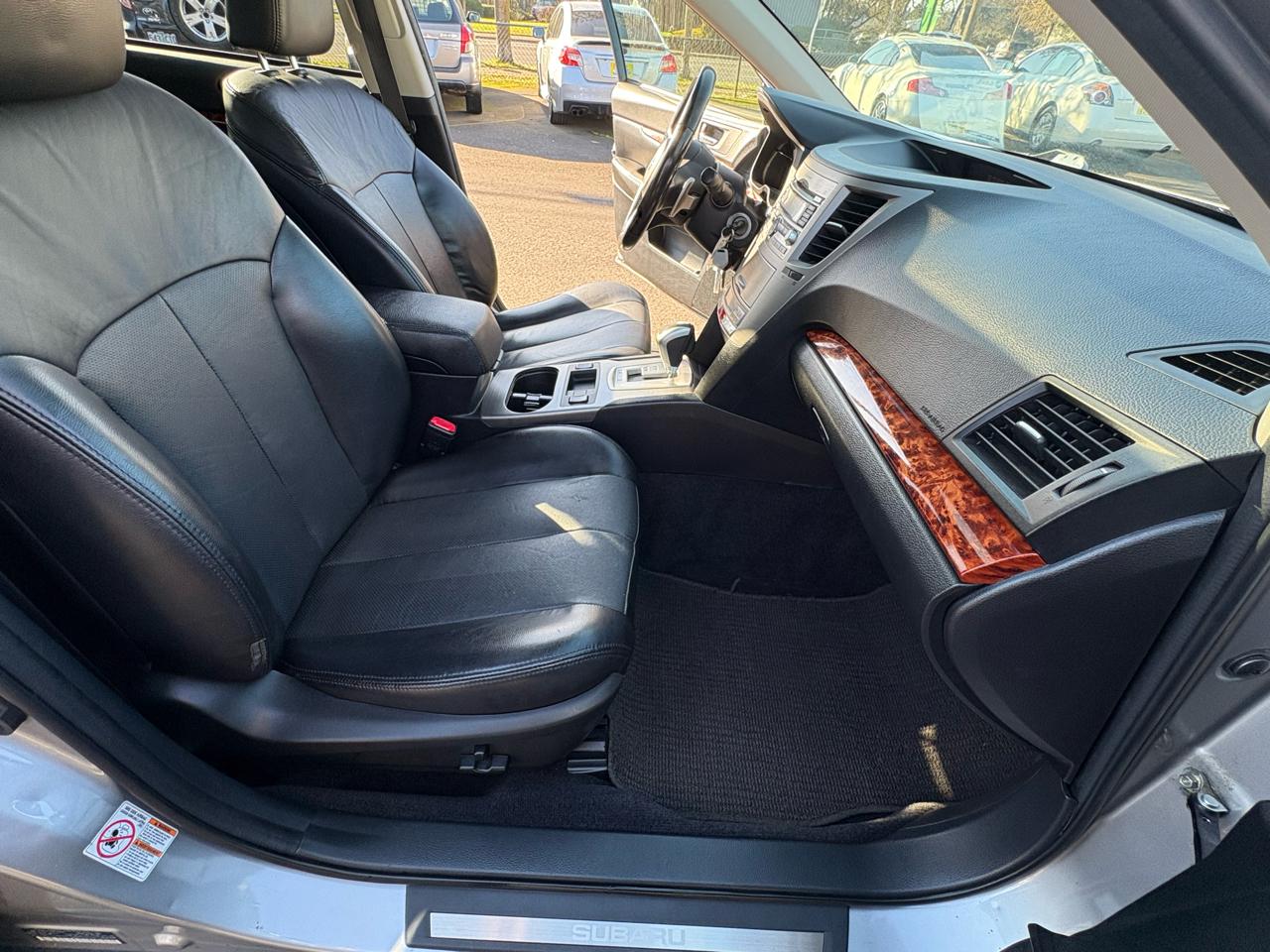 Subaru Outback 3.6R Limited 2010