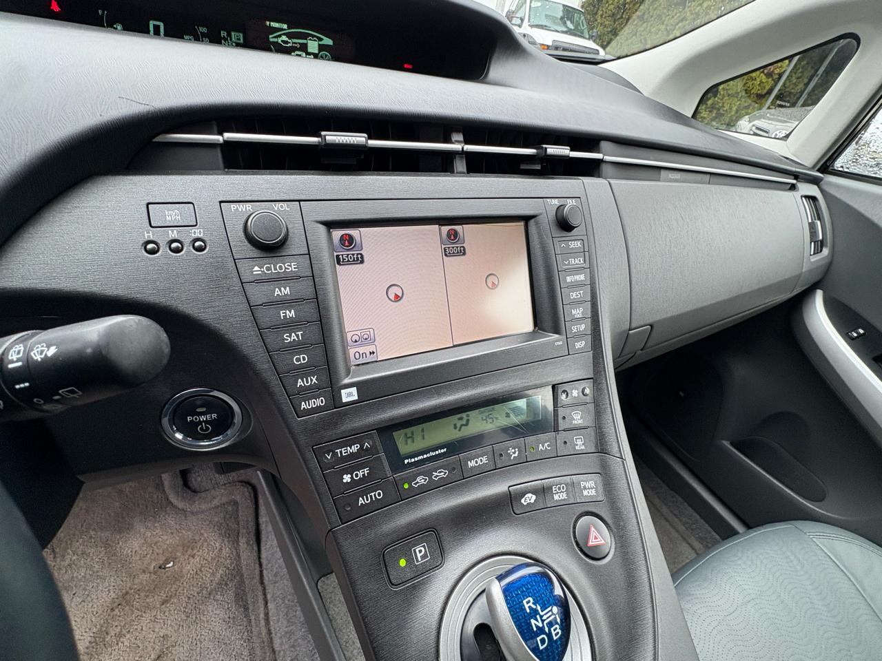 Toyota Prius Prius V 2010