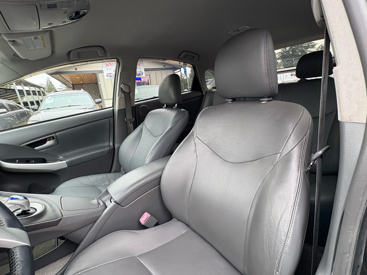 Toyota Prius Prius V 2010