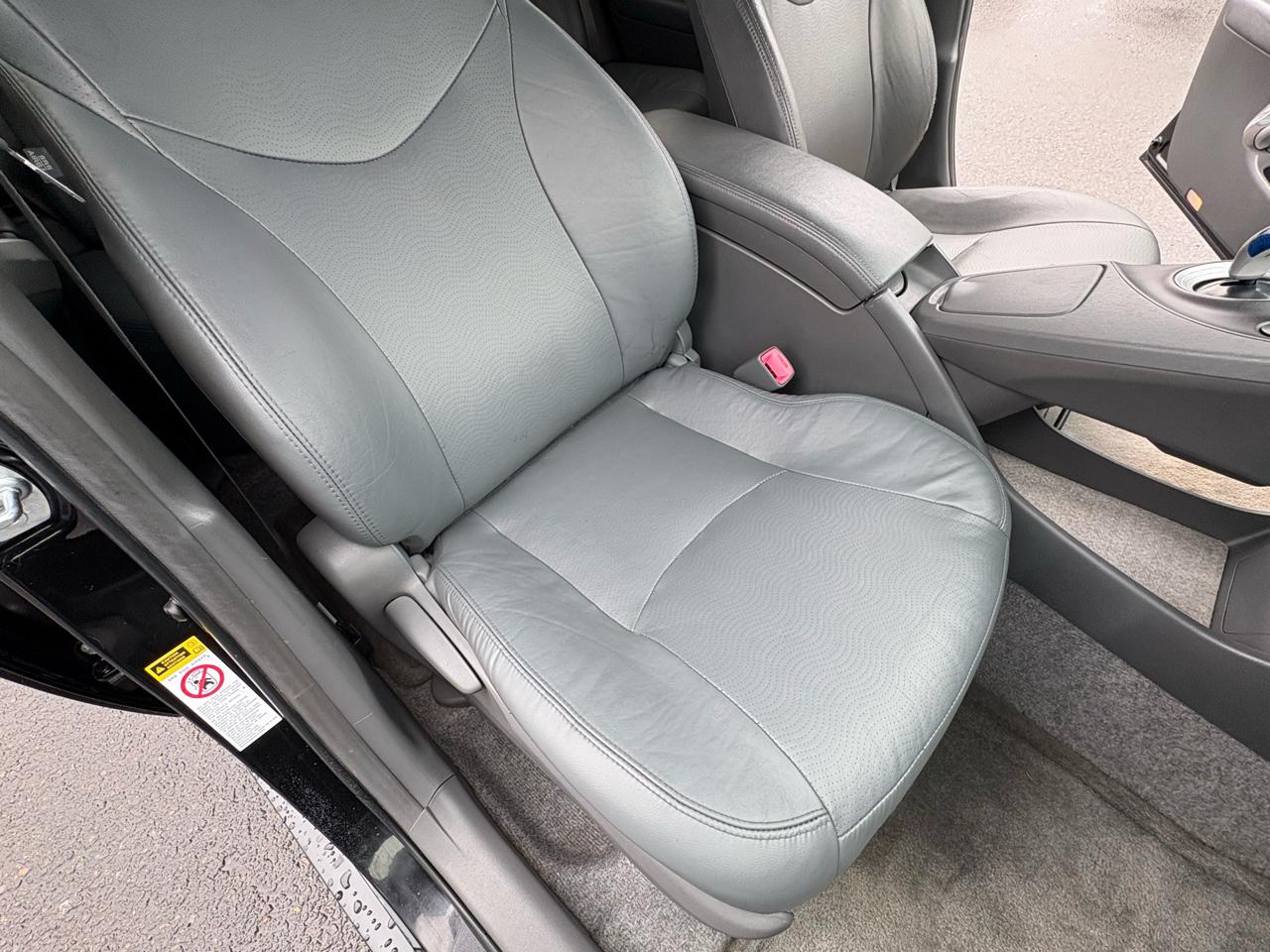 Toyota Prius Prius V 2010