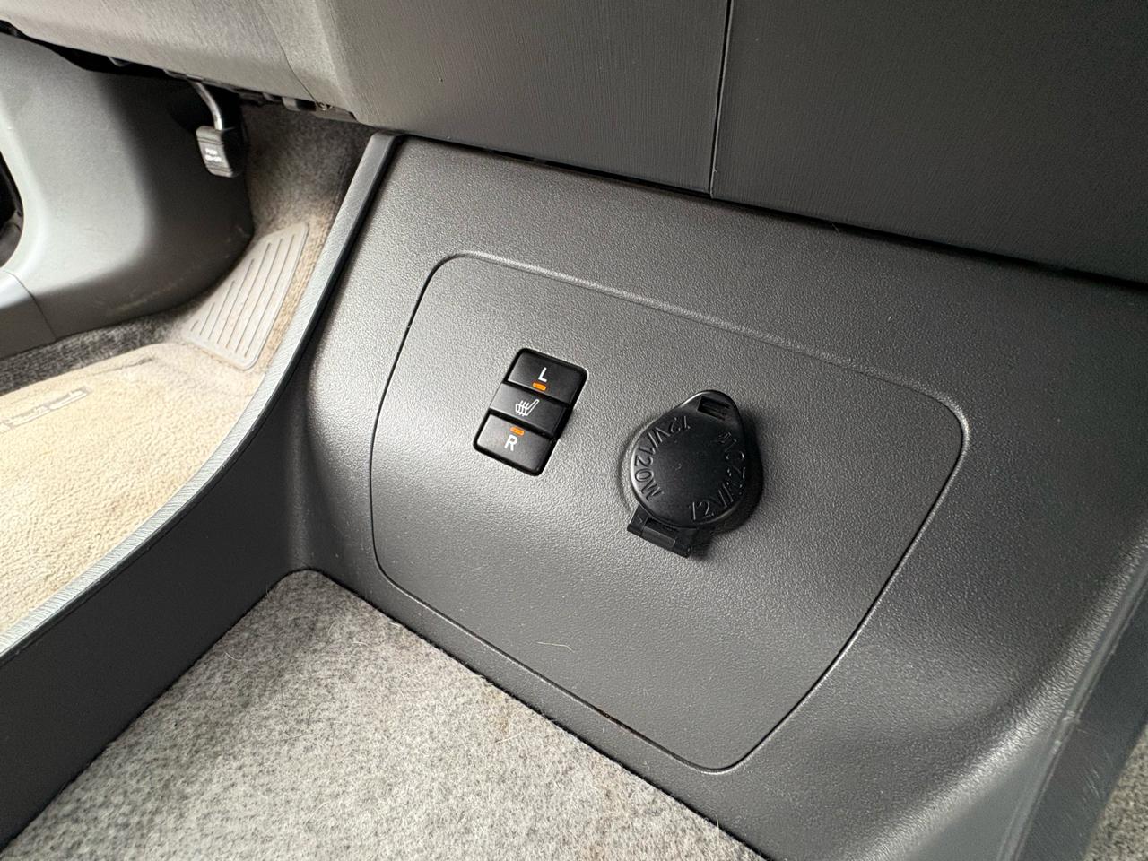 Toyota Prius Prius V 2010