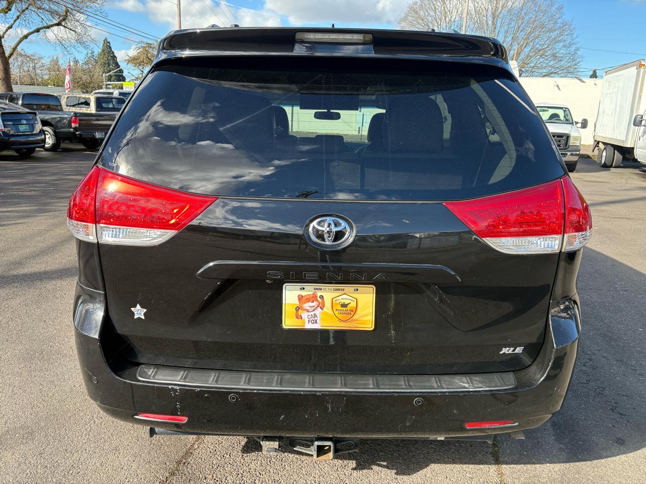 Toyota Sienna XLE FWD 8-Passenger V6 2012