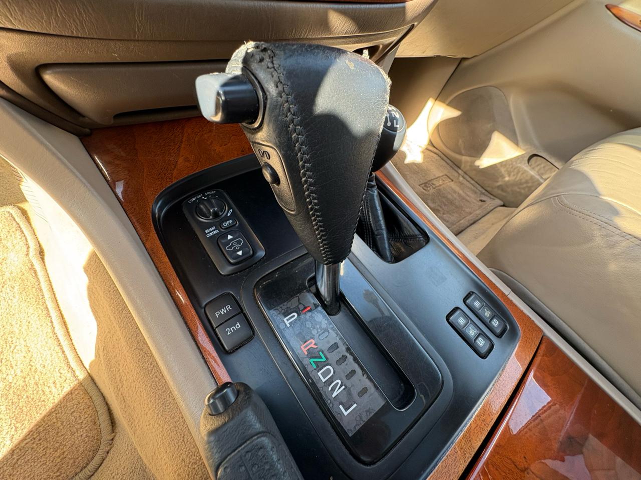 Lexus LX 470 Base 1999