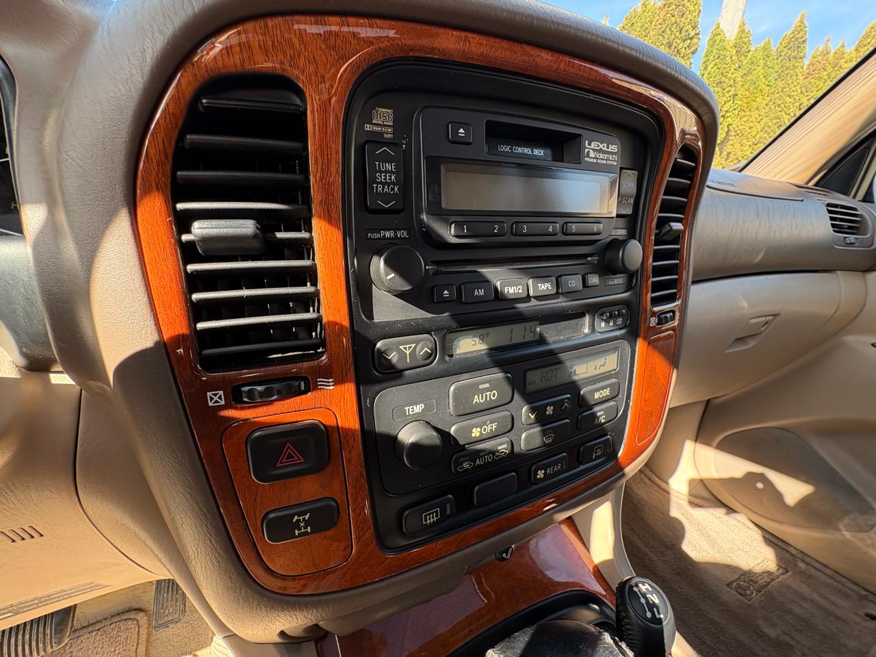 Lexus LX 470 Base 1999