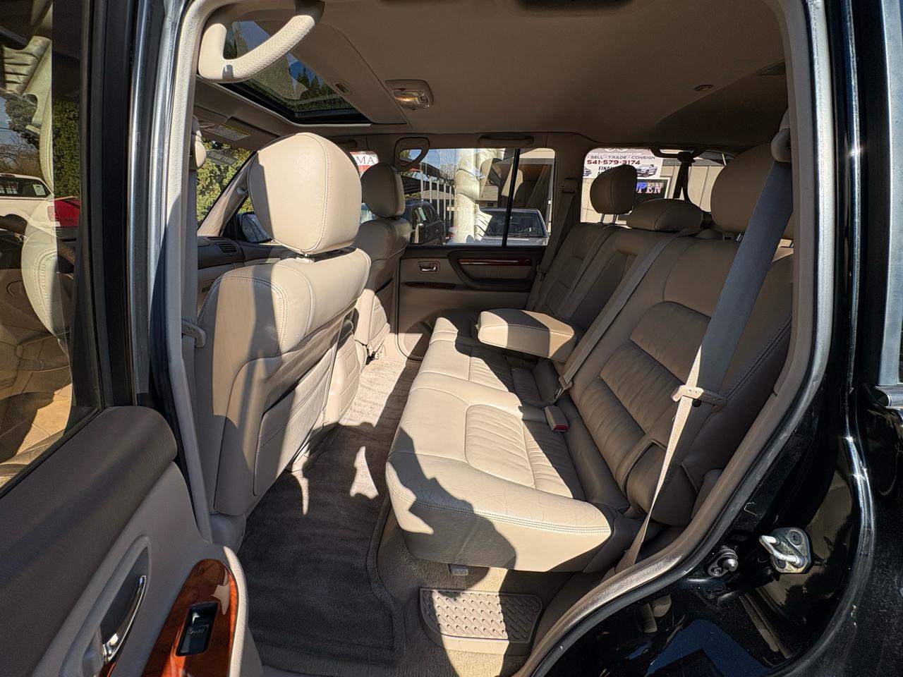 Lexus LX 470 Base 1999