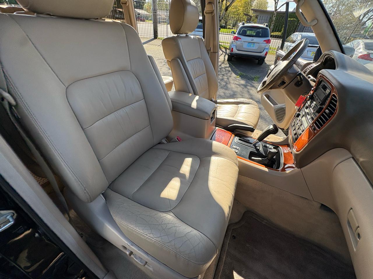 Lexus LX 470 Base 1999