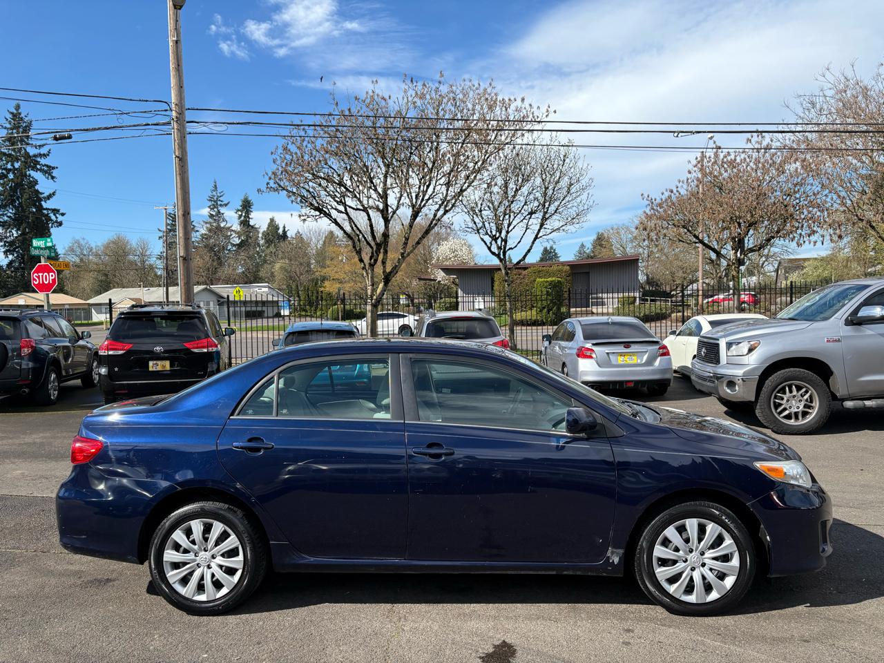 Toyota Corolla S 5-Speed MT 2013
