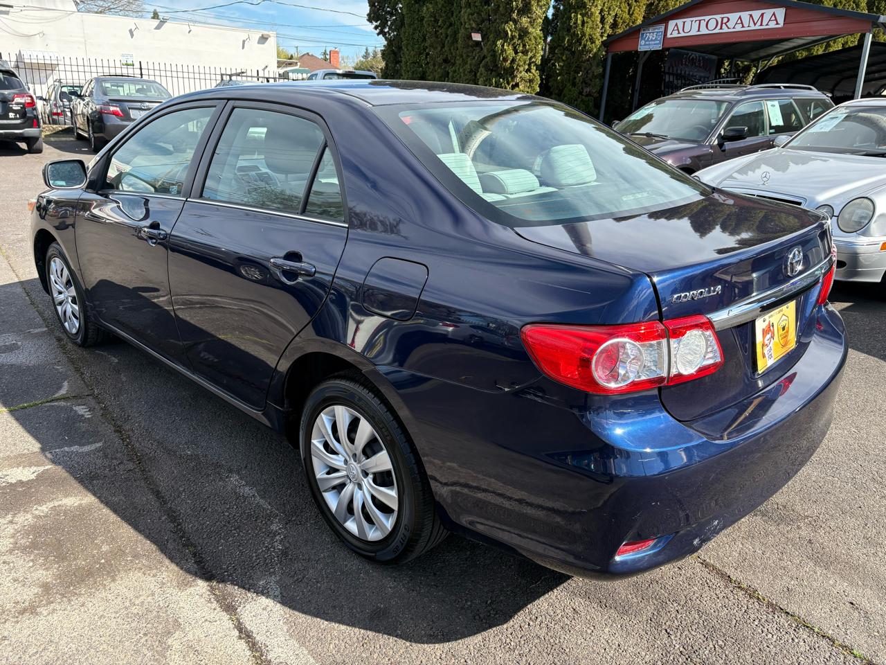 Toyota Corolla S 5-Speed MT 2013