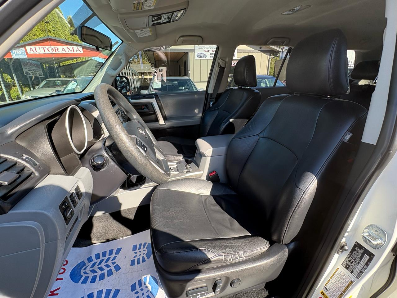 Toyota 4Runner SR5 4WD 2012