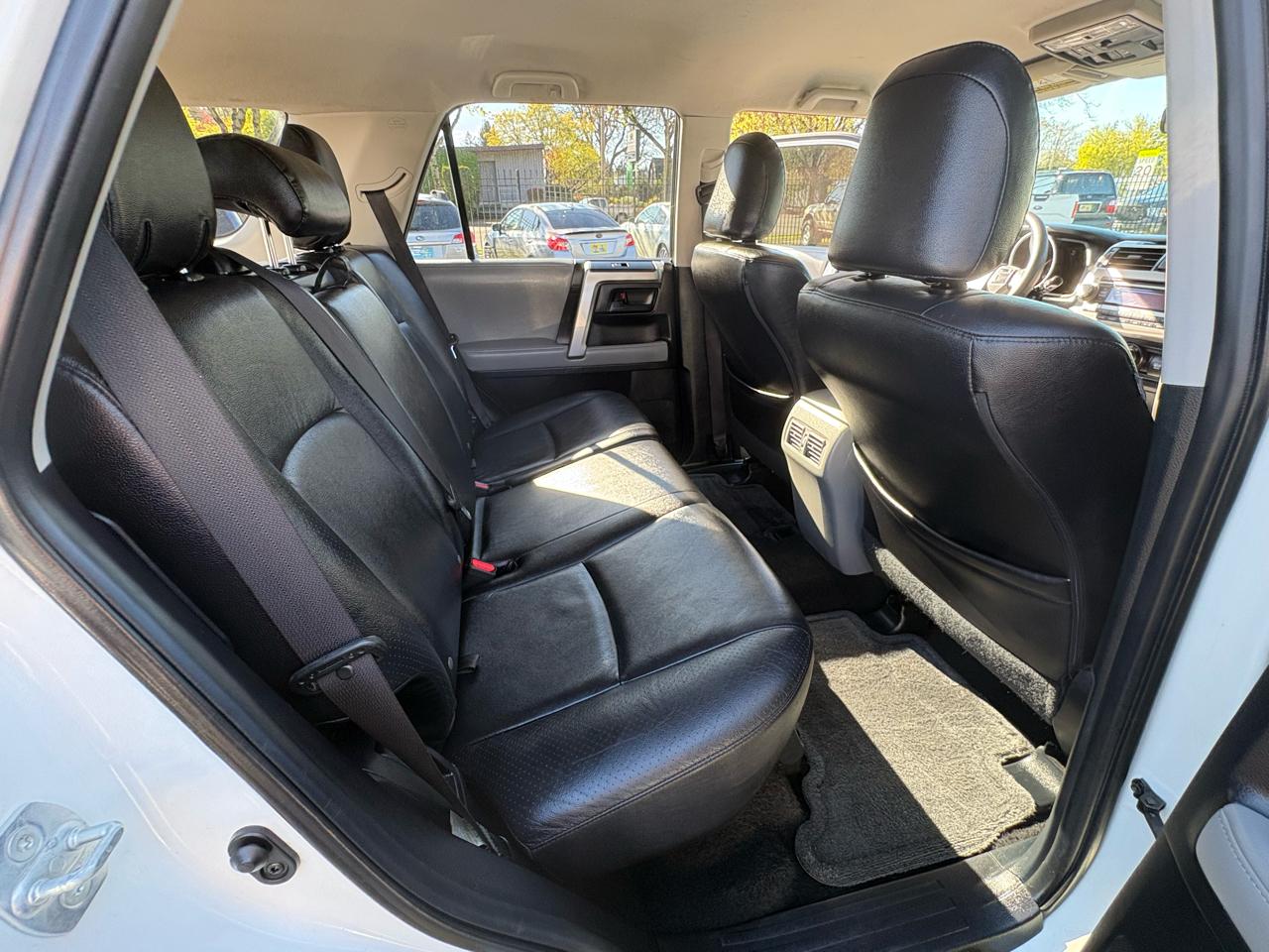 Toyota 4Runner SR5 4WD 2012