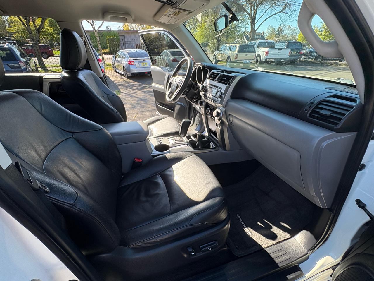 Toyota 4Runner SR5 4WD 2012