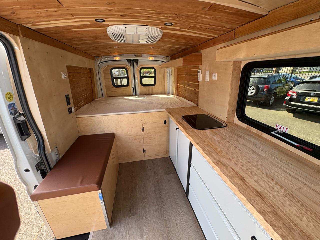 Ford Transit 250 Van Med. Roof w/Sliding Pass. 148-in. WB 2015