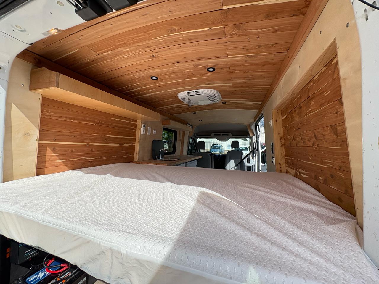 Ford Transit 250 Van Med. Roof w/Sliding Pass. 148-in. WB 2015