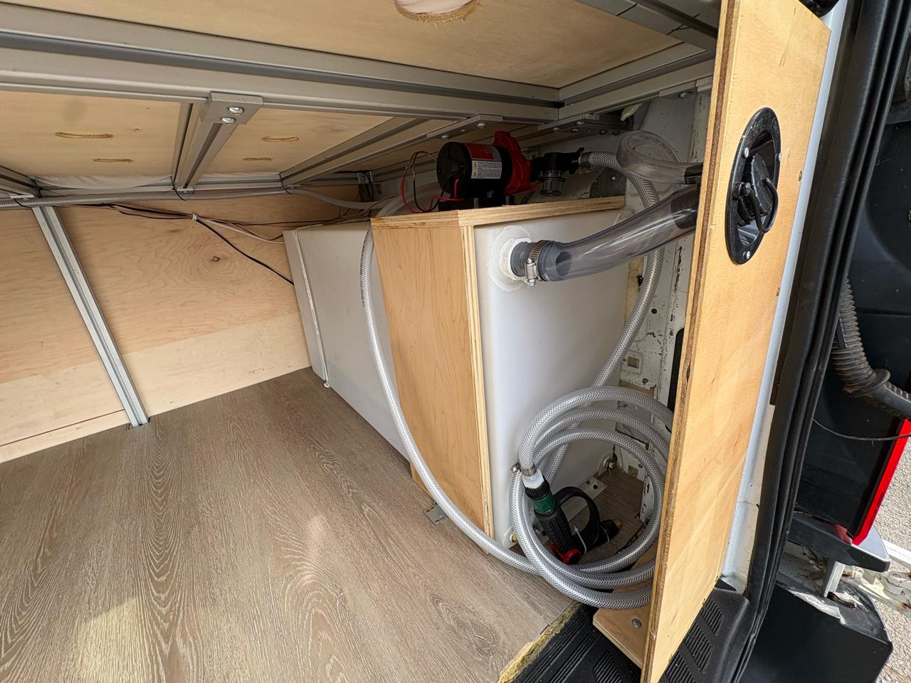 Ford Transit 250 Van Med. Roof w/Sliding Pass. 148-in. WB 2015