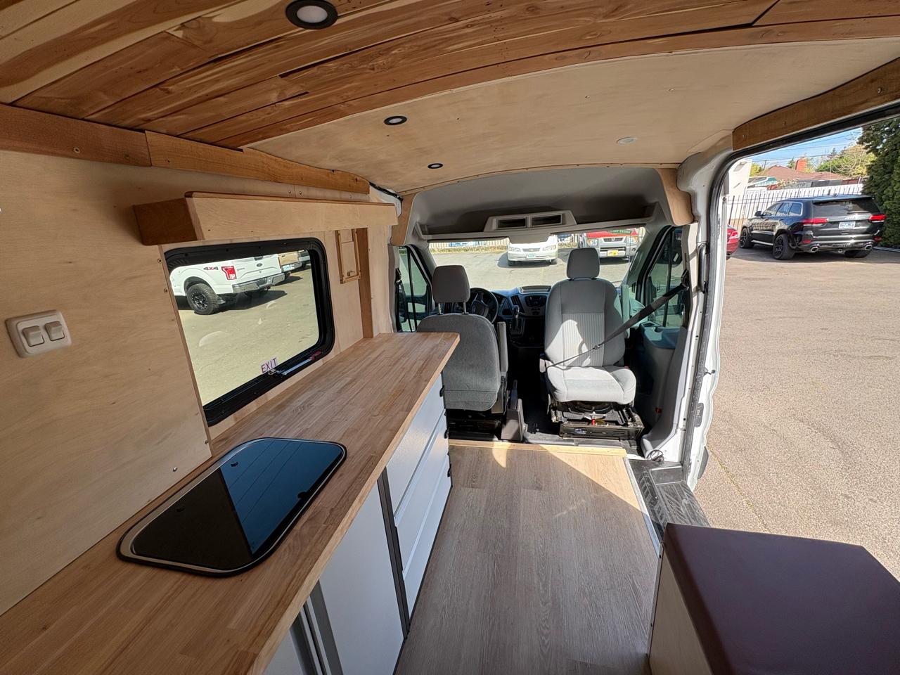 Ford Transit 250 Van Med. Roof w/Sliding Pass. 148-in. WB 2015