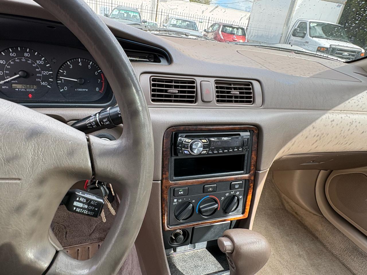 Toyota Camry 4dr Sdn I4 Auto XLE (Natl) 2000