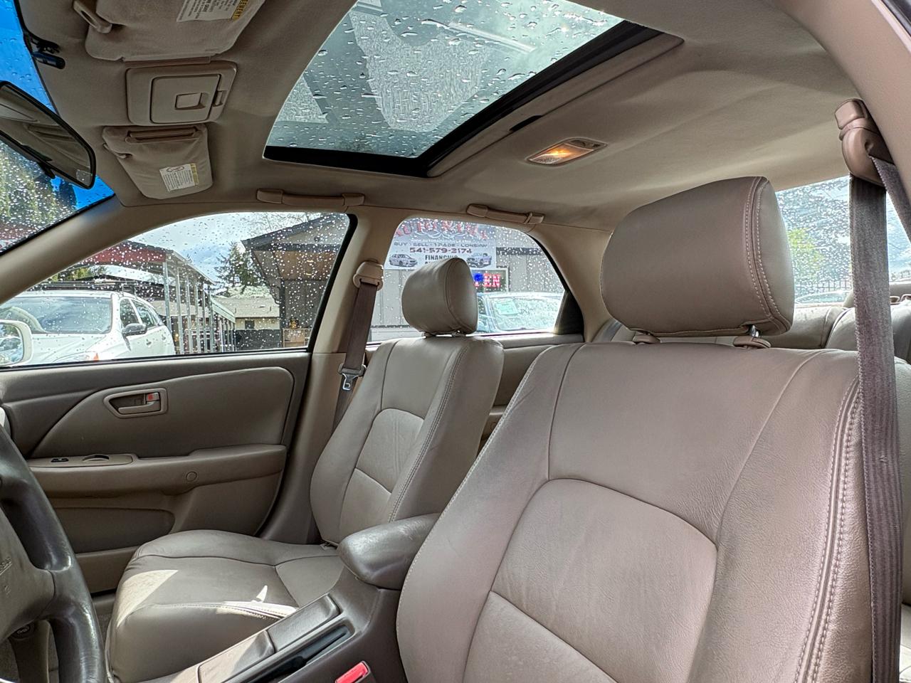 Toyota Camry 4dr Sdn I4 Auto XLE (Natl) 2000